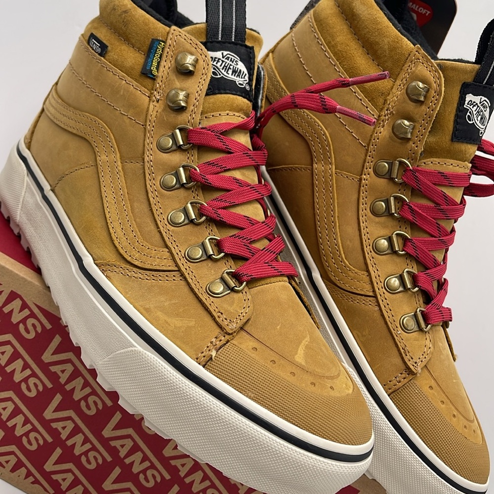 Vans WMNS Sk8-Hi Dr Mte-2
Pop Lace Tan
VN0009QMJM9
Boots Cold Weather Sneakers - Picture 7 of 16
